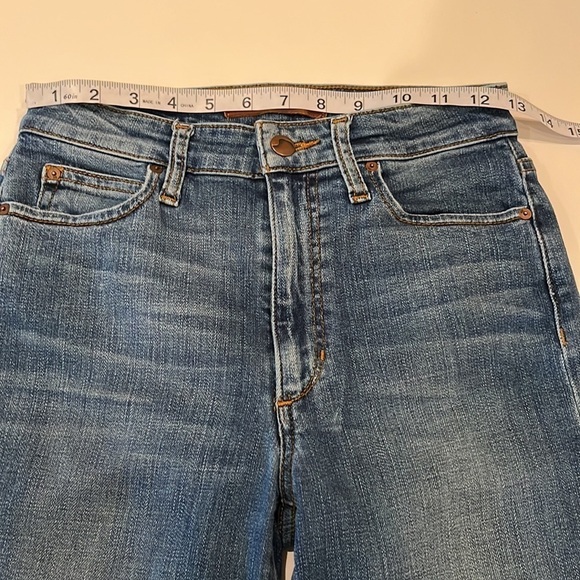 Joe’s Jeans The Charlie High Rise Skinny Crop Size 26 - Picture 4 of 16